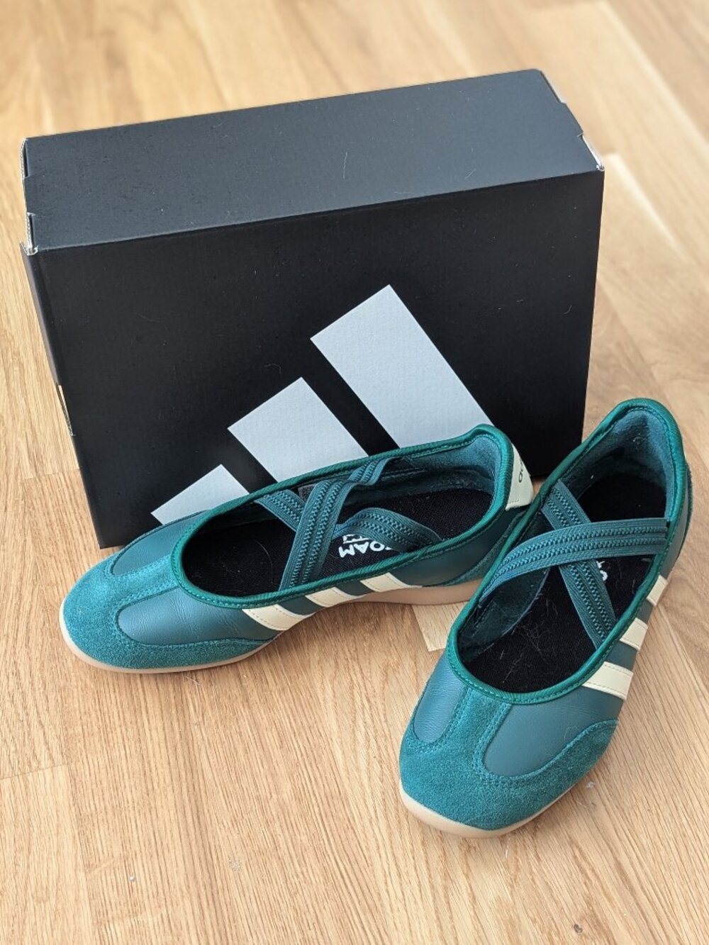 Adidas Barreda Mary Jane Sneaker - Dark Green Size 7.5